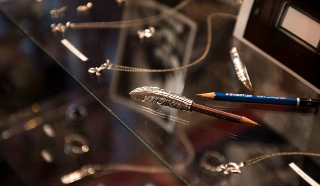 <strong>JAY TSUJIMURA｜ジェイ・ツジムラ</strong><br />高円寺南のスタジオ（アトリエ兼ショップ）「Jay Tsujimura Tokyo Hand Crafted Jewelry」　