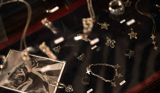 <strong>JAY TSUJIMURA｜ジェイ・ツジムラ</strong><br />高円寺南のスタジオ（アトリエ兼ショップ）「Jay Tsujimura Tokyo Hand Crafted Jewelry」　