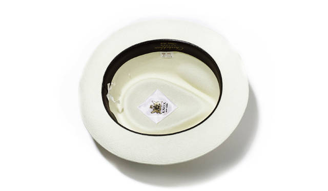 7万200円（銀座トラヤ帽子店 Tel. 03-3535-5201）