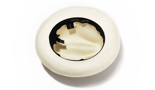 8万7480円（ボルサリーノ ジャパン Tel. 03-3230-1030）