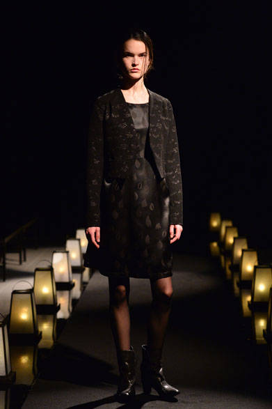 <strong>matohu｜まとふ</strong><br />2015-16年秋冬コレクション