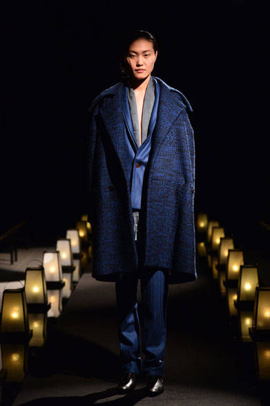 <strong>matohu｜まとふ</strong><br />2015-16年秋冬コレクション