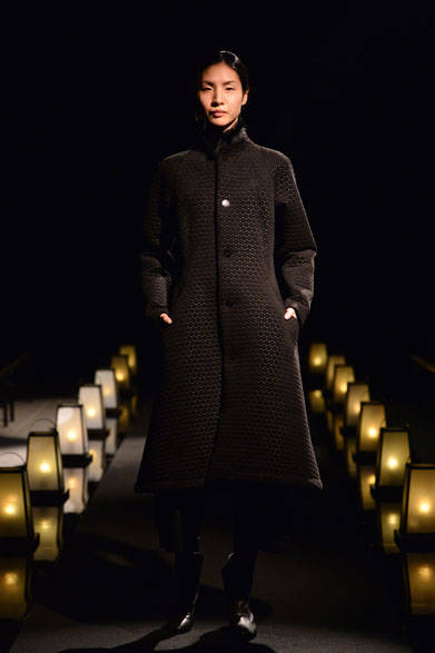 <strong>matohu｜まとふ</strong><br />2015-16年秋冬コレクション