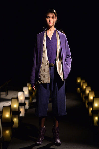 <strong>matohu｜まとふ</strong><br />2015-16年秋冬コレクション