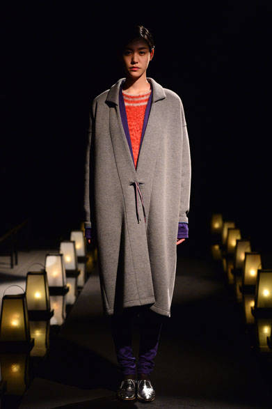 <strong>matohu｜まとふ</strong><br />2015-16年秋冬コレクション