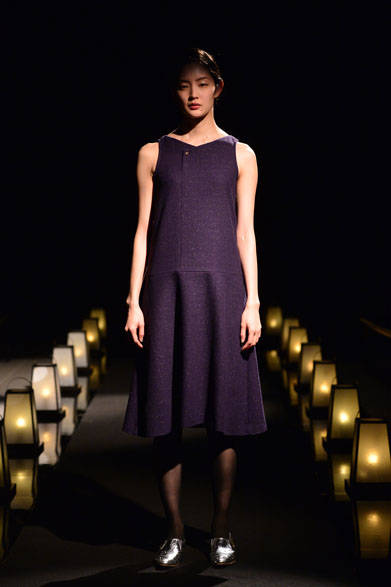 <strong>matohu｜まとふ</strong><br />2015-16年秋冬コレクション