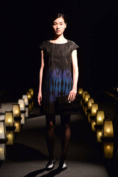 <strong>matohu｜まとふ</strong><br />2015-16年秋冬コレクション