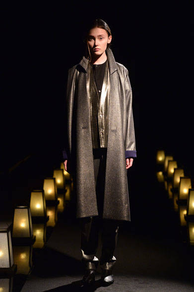 <strong>matohu｜まとふ</strong><br />2015-16年秋冬コレクション