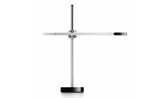 <strong>Dyson｜ダイソン</strong><br />「Jake Dyson Light（ジェイク ダイソン ライト）」　CSYS™タスクライト「シーシス デスク」6万9120円