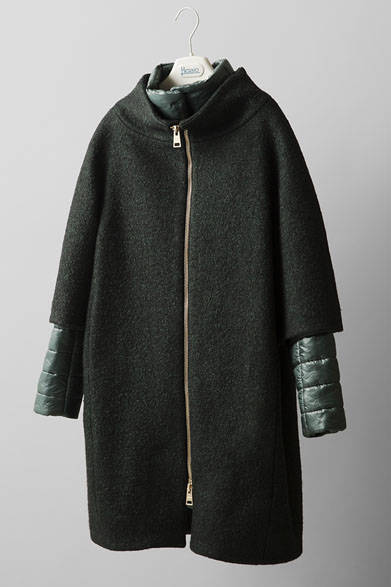 <strong>HERNO｜ヘルノ</strong><br />2015-16年秋冬ウィメンズコレクション　コート（大丸松坂屋限定カラー商品）22万1400円
