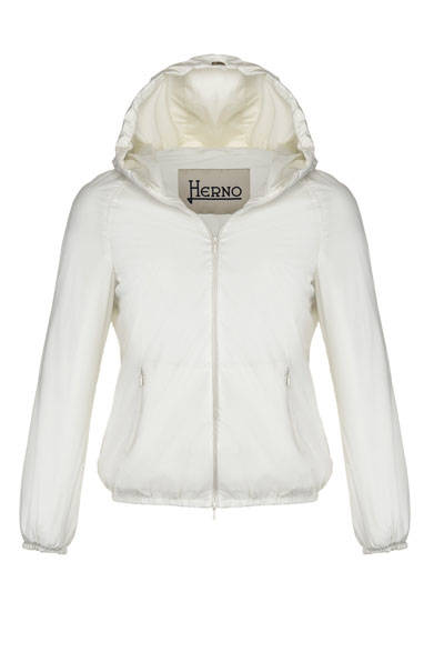 <strong>HERNO｜ヘルノ</strong><br />2015年春夏ウィメンズコレクション