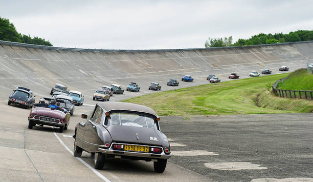 モンテリ サーキットのDSミーティング