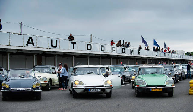 モンテリ サーキットのDSミーティングの様子