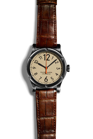 <strong>RL67 サファリ クロノメーター（カーキダイアル、カモフラージュダイアル）</strong><br />ケース｜ヴィンテージ加工ブラック・ステンレススチール<br />直径｜45mm、39mm<br />厚さ｜11.2mm（45mmケース）、10.4mm（39mmケース）<br />ムーブメント｜自動巻き（Cal.RL300-1）<br />ストラップ｜アリゲーター<br />防水｜10気圧<br />価格｜39万9600円（45mmケース）、39万4200円（39mmケース）<br />