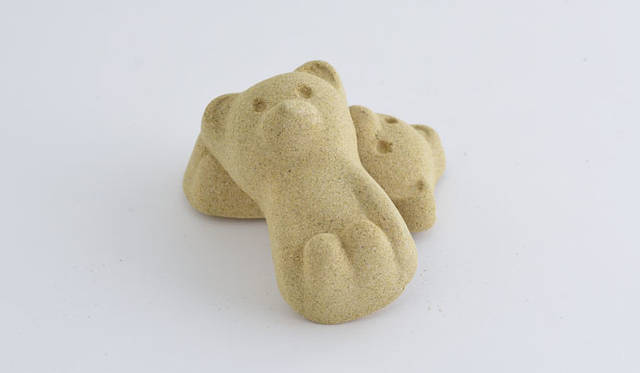 <strong>NEHAN TOKYO｜ネハン トーキョー</strong><br />UMAIならではのユーモアや癒しを提案するバスボムタイプのエプソムソルト「artbombs（アートボム）」