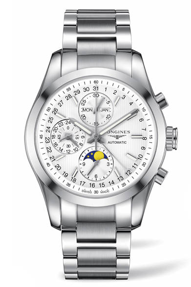 <strong>コンクェスト クラシック ムーンフェイズ</strong><br>ケース｜ステンレススチール（L2.798.4.72.6）<br />直径｜42mm<br />ムーブメント｜自動巻き（Cal.L678）<br />機能｜クロノグラフ（30分積算計、12時間積算計）、月齢表示、24時間計、月表示、曜日表示、ポインター式日付表示<br />ブレス｜ステンレススチール<br />防水｜5気圧<br />税込価格｜43万8480円