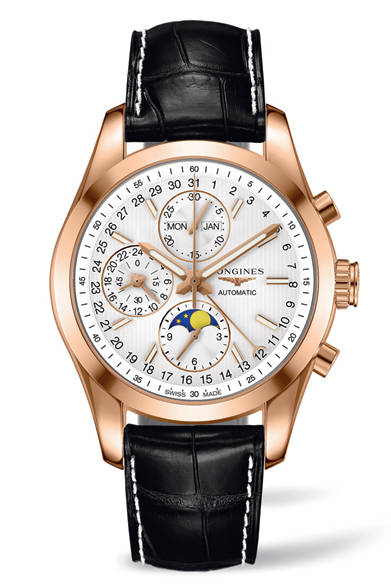 <strong>コンクェスト クラシック ムーンフェイズ</strong><br />ケース｜18Kローズゴールド（L2.798.8.72.3）<br />直径｜42mm<br />ムーブメント｜自動巻き（Cal.L678）<br />機能｜クロノグラフ（30分積算計、12時間積算計）、月齢表示、24時間計、月表示、曜日表示、ポインター式日付表示<br />ストラップ｜アリゲーター<br />防水｜5気圧<br />価格｜149万400円