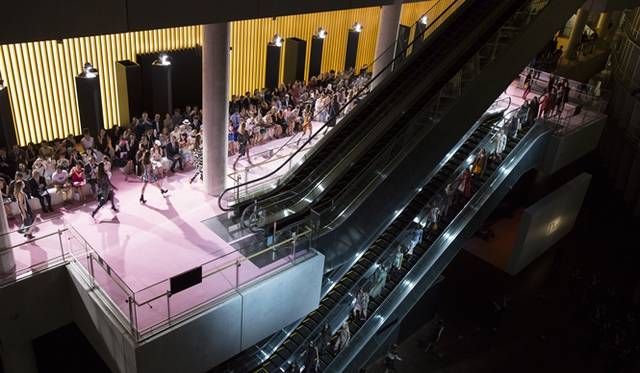 Photo by Martin Holtkamp