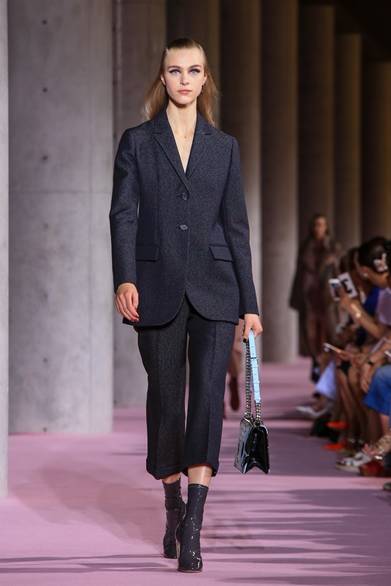 ディオール 2015-16年秋冬コレクション　Photo by Ken Ishi