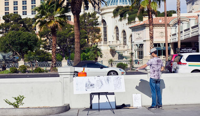 ショーが盛んな街だけに、アーティストの卵たちを街のいたるところで見かけた