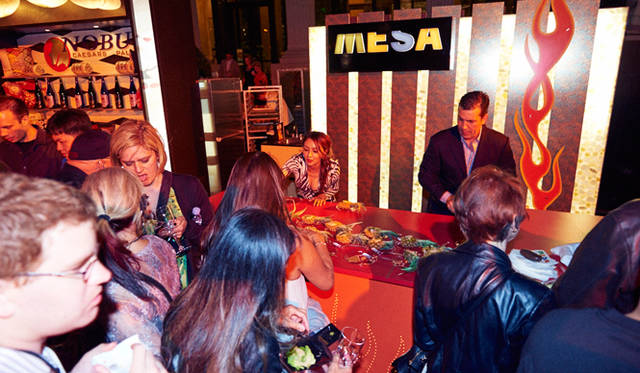 日本人シェフ、マサ・タカヤマ氏の店「マサ」のブースはこの日も大人気