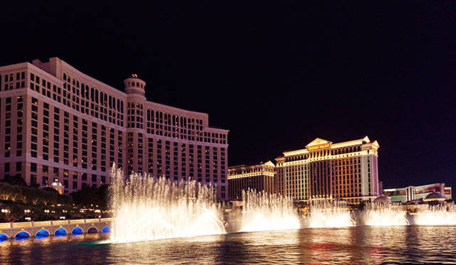 「ベラージオ」の有名な噴水ショー