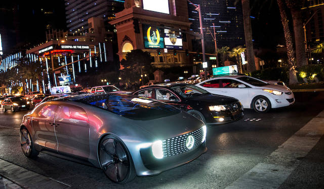 Mercedes-Benz F015 Luxury in Motion｜メルセデス・ベンツ F015 ラグジュアリー  イン モーション