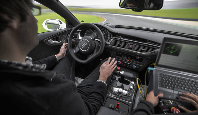 Audi RS 7 piloted driving concept｜アウディ RS 7 パイロッテッド ドライビング コンセプト