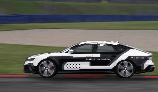 Audi RS 7 piloted driving concept｜アウディ RS 7 パイロッテッド ドライビング コンセプト