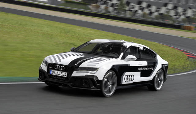 Audi RS 7 piloted driving concept｜アウディ RS 7 パイロッテッド ドライビング コンセプト