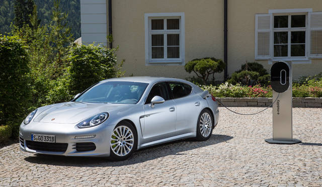 Porsche Panamera S E-Hybrid｜ポルシェ パナメーラ S E-ハイブリッド
