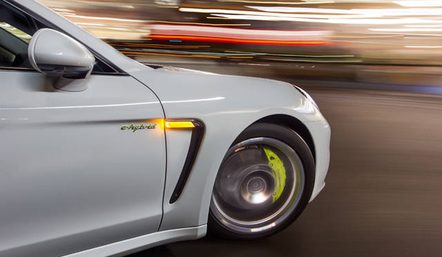 Porsche Panamera S E-Hybrid｜ポルシェ パナメーラ S E-ハイブリッド