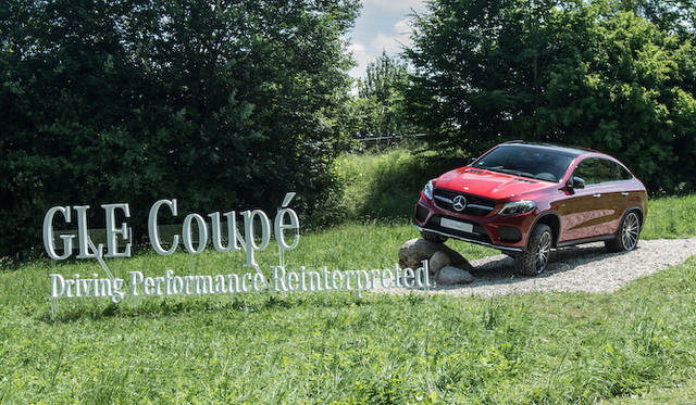 GLEをベースに流れるようなフォルムをまとった、GLEクーペ