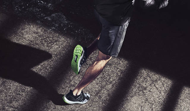 <strong>adidas｜アディダス</strong><br />クリス・ヴァン・アッシュのリミテッド・バージョン「ultra boost collective」