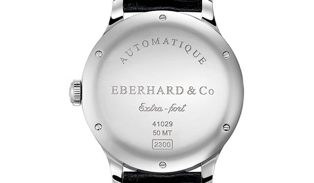 <strong>エクストラ・フォルト オートマティック</strong><br />ケース｜ステンレススチール<br />直径｜40mm<br />厚さ｜10.07mm<br />ムーブメント｜自動巻き（Cal.SW200）<br />ストラップ｜アリゲーター<br />防水｜50ｍ<br />発売時期｜10月予定<br />予価｜48万6000円