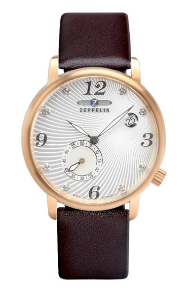 <strong>ツェッペリン ルナ</strong><br />ケース｜ローズゴールドPVD加工ステンレススチール<br />直径｜36mm<br />ムーブメント｜クォーツ<br />機能｜日付表示<br />ストラップ｜レザー<br />防水｜５気圧<br />発売時期｜■■予定<br />予価｜■■万■■円<br />