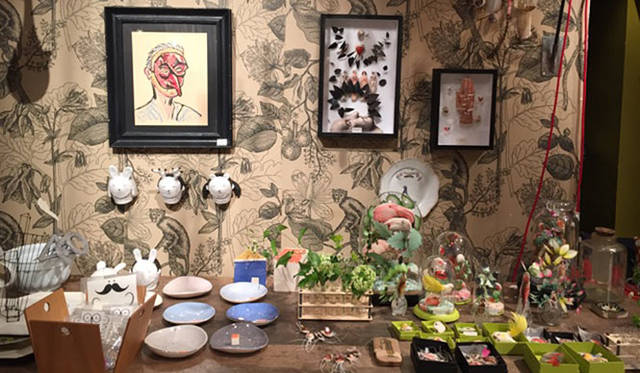 <strong>Bazar et Garde-Manger｜バザー・エ・ガルド-モンジェ</strong><br />店内の不思議なオブジェ