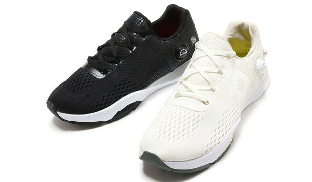 <strong>Reebok｜リーボック</strong><br />ジーポンプ フュージョンのテクノロジーを搭載した「Cardio Pump Fusion（カーディオ ポンプ フュージョン）」（8月1日発売）各1万4580円