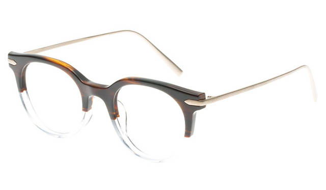 <strong>Continuer｜コンティニュエ</strong><br />「EnaLloid Collection 2015」Little Sevigny 3万240円 / Photographs by NOMACHI Shuhei