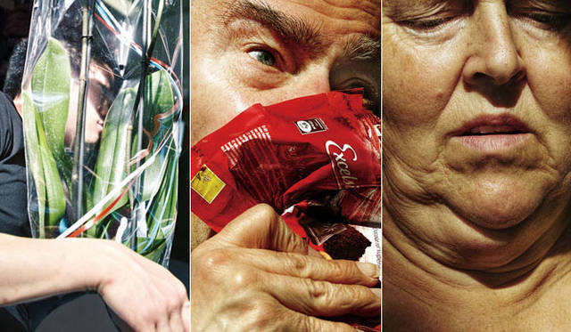 <strong>ISSEY MIYAKE MEN｜イッセイ ミヤケ メン</strong><br />写真家の藤原聡志とのコラボレーションシリーズ「Code Unknown」 ©FUJIWARA Satoshi