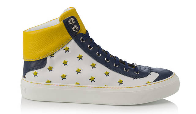 <strong>JIMMY CHOO｜ジミー チュウ</strong><br />2015 PRE FALL COLLECTION　フロックプリントの視覚効果でスターモチーフが立体的に見える独特なデザイン。「ARGYLE（アーガイル）」9万7200円