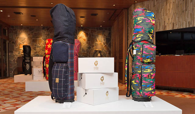 <strong>V12｜ヴイ トゥエルヴ</strong><br />発表された着せ替え式キャディバッグ