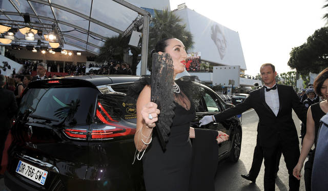 06_Renault_Cannes ロッシ・デ・パルマ氏はスペイン出身の女優