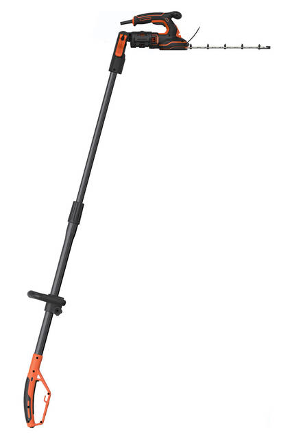 <strong>BLACK+DECKER｜ブラック・アンド・デッカー</strong><br />園芸工具「5in1ポールヘッジ＆芝生バリカン」　ポールヘッジトリマーモード（高所の庭木の剪定）