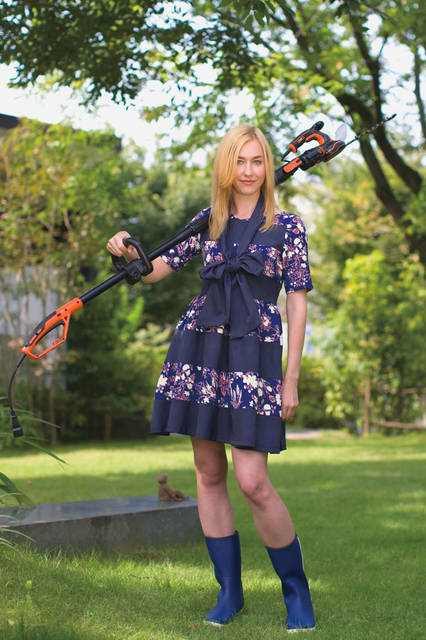 <strong>BLACK+DECKER｜ブラック・アンド・デッカー</strong><br />園芸工具「5in1ポールヘッジ＆芝生バリカン」　