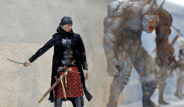 <strong>MEDICOM TOY｜メディコム・トイ</strong><br />「MEDICOM TOY EXHIBITION ’15」　RAH Pepsi「STRONG ZERO」桃太郎　© <br />2015 Suntory Beverage & Food Limited/TUGBOAT/YOMIKO ADVERTISING INC./TOHOKUSHINSHA FILM CORPORATION/Tristone Entertainment Inc.