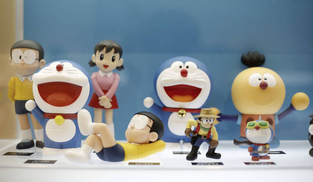 <strong>MEDICOM TOY｜メディコム・トイ</strong><br />「MEDICOM TOY EXHIBITION ’15」　UDF（ウルトラディテールフィギュア）「藤子・F・不二雄作品」シリーズ7 さようなら、ドラえもん<br />© Fujiko-Pro