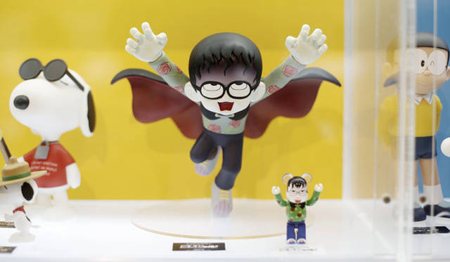 <strong>MEDICOM TOY｜メディコム・トイ</strong><br />「MEDICOM TOY EXHIBITION ’15」　VCD 浦見魔太郎、BE＠RBRICK 浦見魔太郎<br />© Fujiko Studio<br />BE@RBRICK ™ & © 2001-2015　MEDICOM TOY CORPORATION. All rights reserved.