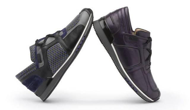 <strong>a.testoni｜ア・テストーニ</strong><br />2015-16年秋冬コレクション　「T-ウェイ（T-Way）」（M70350RMG）左／10万3680円、右／10万8000円