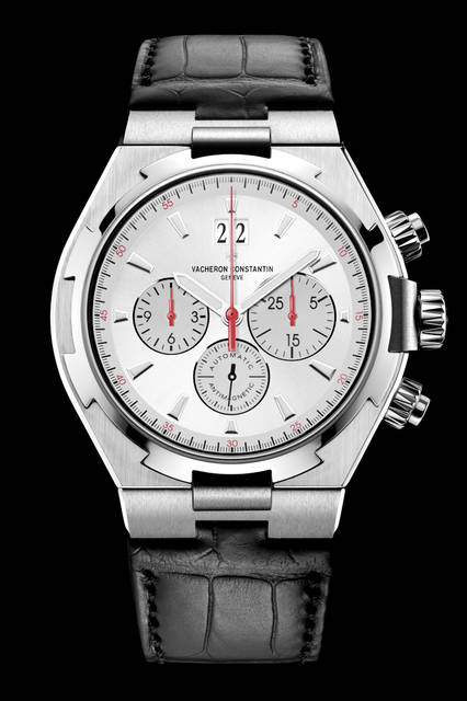 <strong>オーヴァーシーズ・クロノグラフ<br /> （49150/000W-9017）</strong><br /> スレートカラーの文字盤には、ホワイトにペイントされたインデックス、スパイラルパターンのダークグレーカウンター、ダイヤモンド研磨したロジウム加工の外周リング、18Kホワイトゴールドの針とインデックス、高機能銅合金の秒針、ホワイトの夜光塗料を施した時針と分針とインデックスが輝く<br />  <br />ケース｜ステンレススチール<br />サイズ｜直径42.0mm ×厚さ12.45 mm<br />ムーブメント｜自動巻き（Cal.1137）<br />パワーリザーブ｜40時間<br />表示｜時・分、6時位置にスモールセコンド、12時位置にビッグデイト、30分および12時間積算計（赤色）<br />防水｜15気圧（約150m）<br />限定本数｜世界限定400個<br />価格｜245万7000円